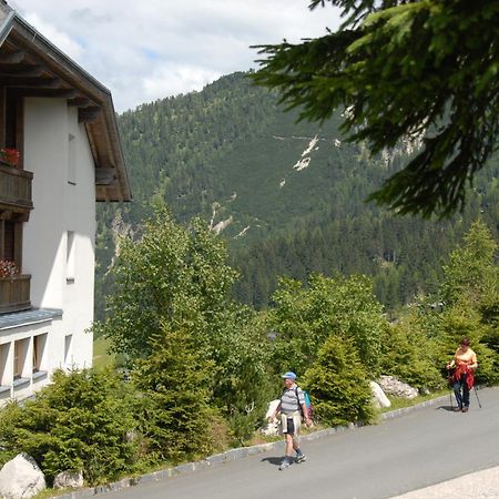 Hotel Berghof Sonnenalpe Nassfeld Exterior photo