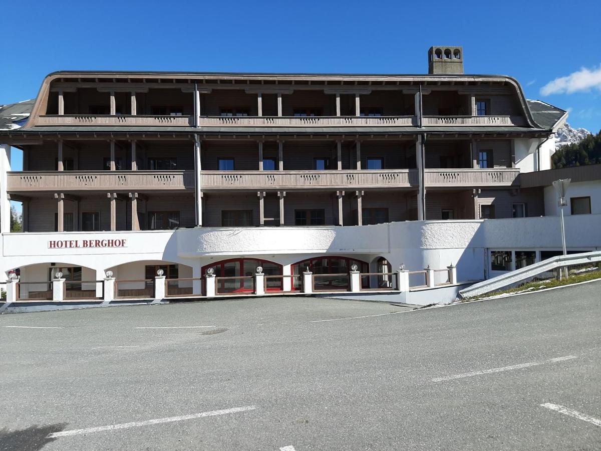 Hotel Berghof Sonnenalpe Nassfeld Exterior photo
