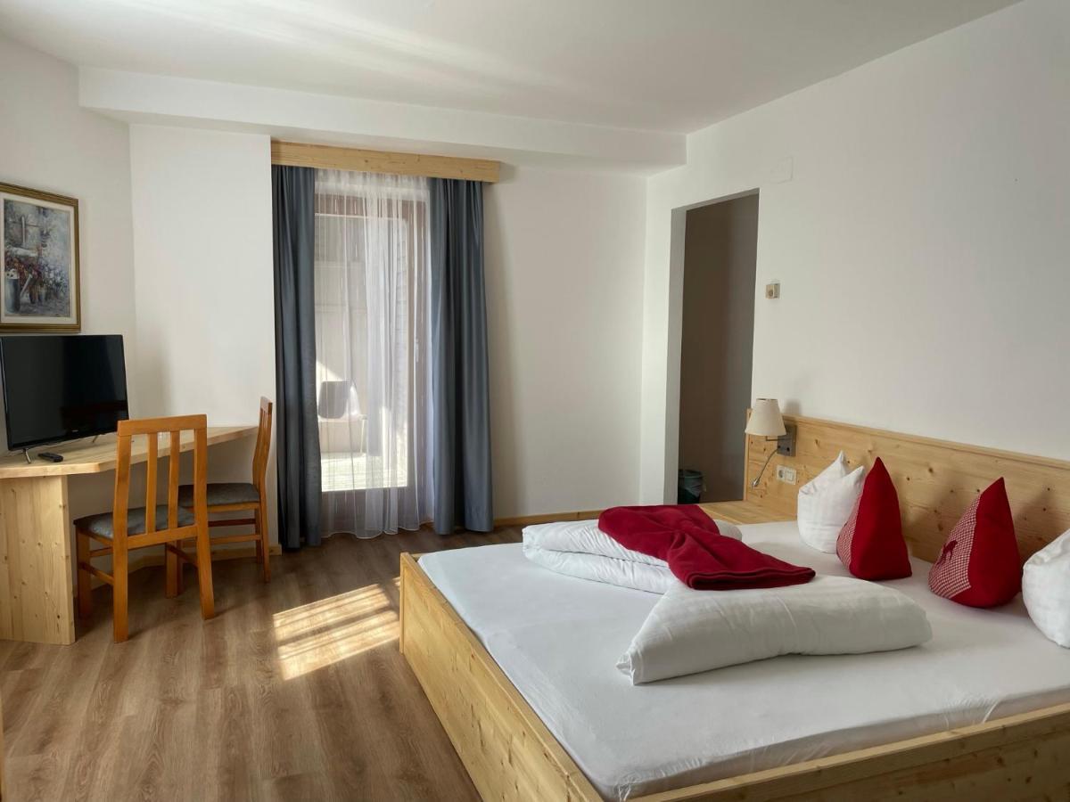 Hotel Berghof Sonnenalpe Nassfeld Exterior photo